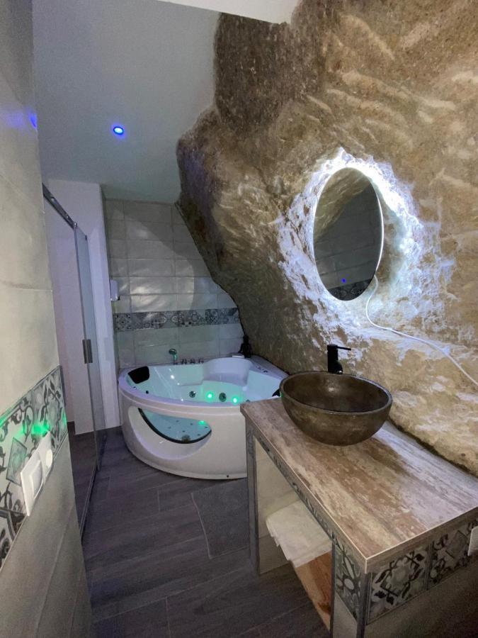 Villa Casita En El Tajo à Setenil De Las Bodegas Extérieur photo